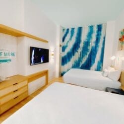 Universal Orlando Modern Boca Mom 115