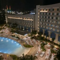 Universal Orlando Modern Boca Mom 185