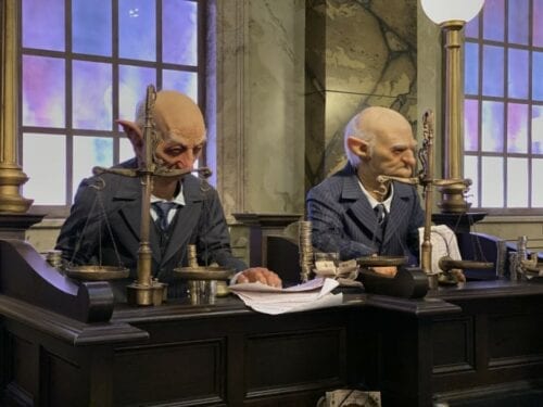 Universal Orlando Modern Boca Mom 65