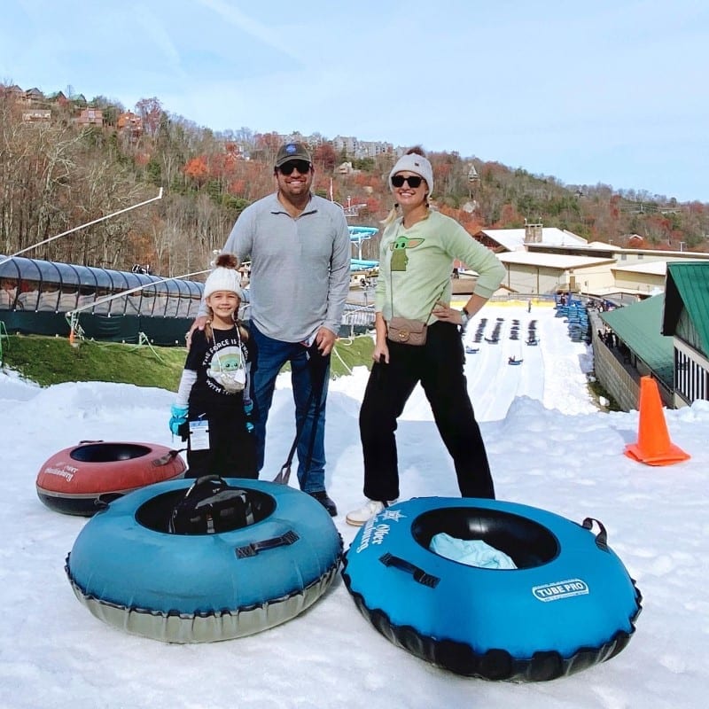 Safe Fall Family Road Trip to Gatlinburg & Pigeon Forge, Tennessee Safe Fall Family Road Trip to Gatlinburg & Pigeon Forge, Tennessee