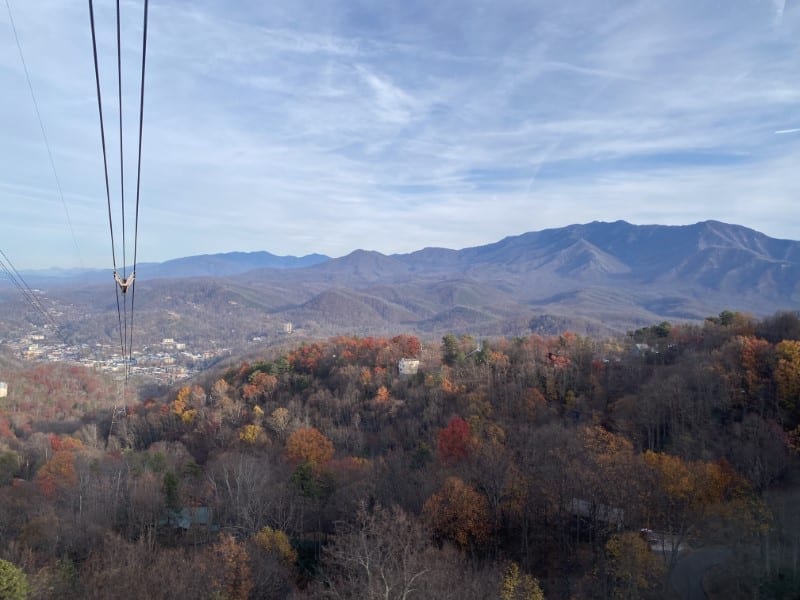 Safe Fall Family Road Trip to Gatlinburg & Pigeon Forge, Tennessee Safe Fall Family Road Trip to Gatlinburg & Pigeon Forge, Tennessee