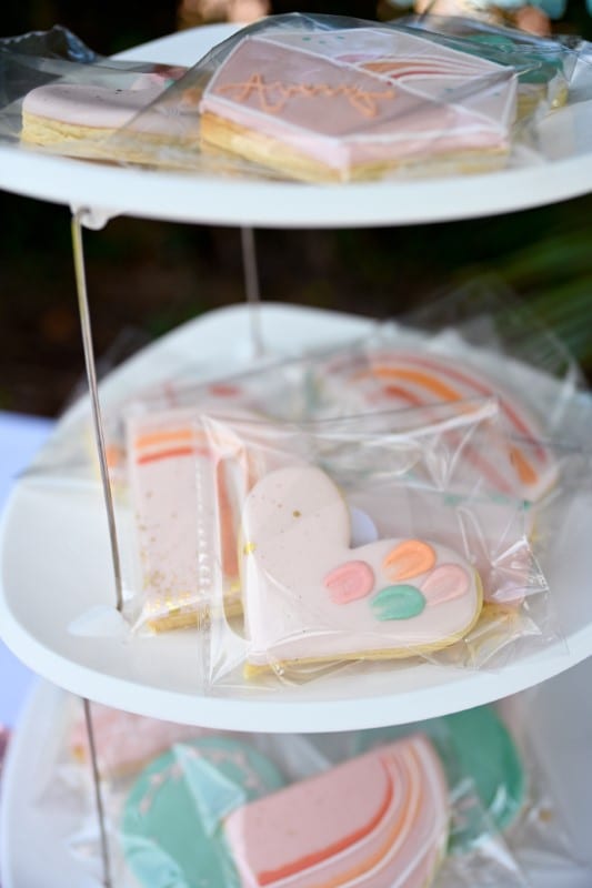 DIY boho pallet picnic with treats by Sugar Cookies by Anne DIY boho pallet picnic with treats by Sugar Cookies by Anne