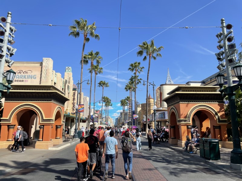 Disneyland versus Disney World: A Florida Family's Perspective Disneyland versus Disney World: A Florida Family's Perspective